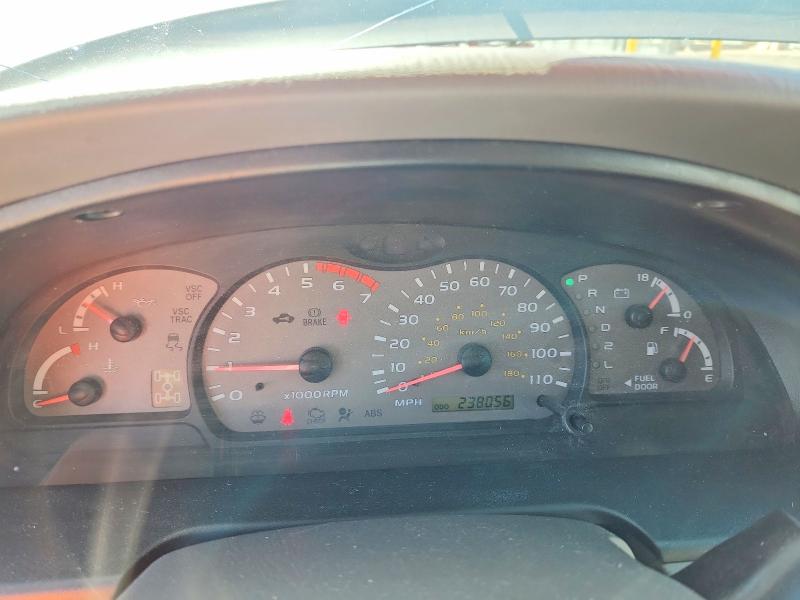 Photo 9 from auction – 2002 TOYOTA SEQUOIA with VIN 5TDBT48A82S127499