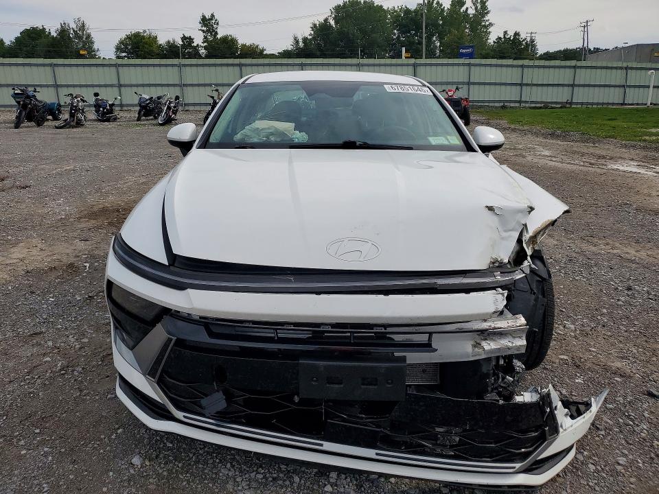 Снимка 5 от търг – 2024 HYUNDAI SONATA с VIN KMHL64JA1RA368507