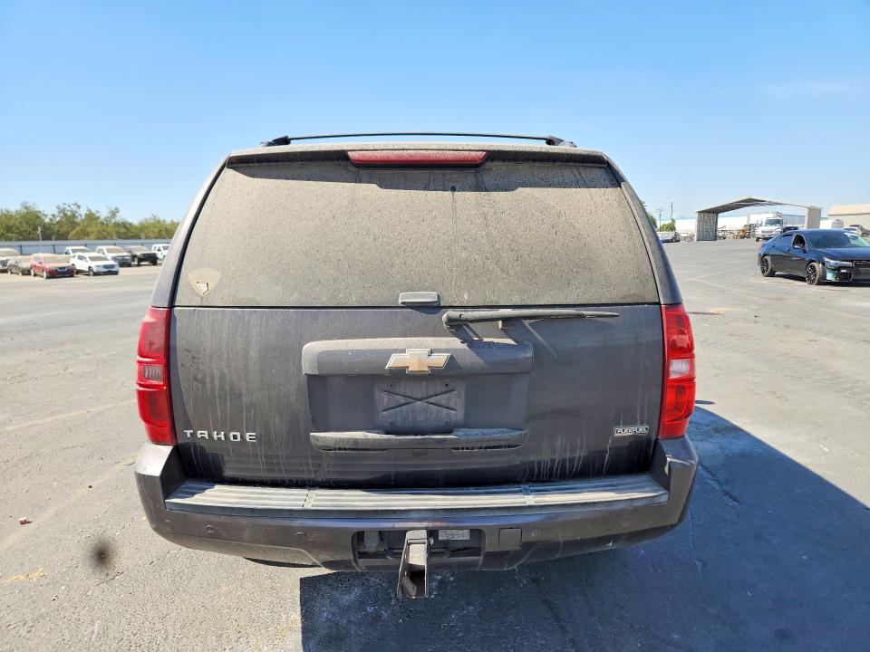 Photo 6 from auction – 2010 CHEVROLET TAHOE with VIN 1GNMCBE38AR244944