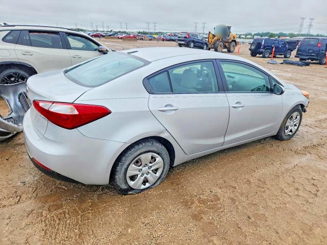 Photo 3 from auction – 2015 KIA FORTE with VIN KNAFX4A69F5419571