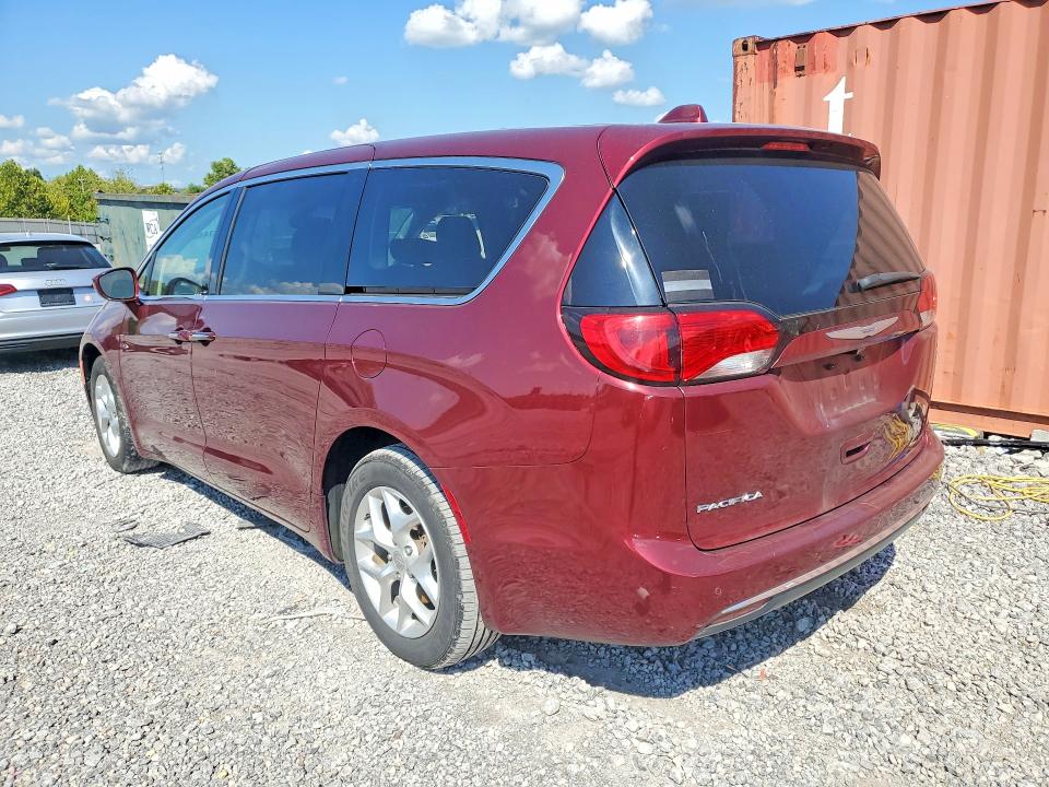 Photo 2 from auction – 2018 CHRY PACIFICA with VIN 2C4RC1FG7JR129000