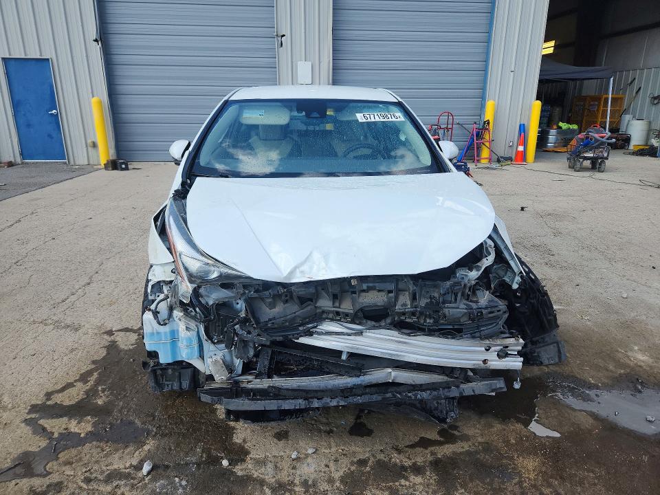 Photo 5 from auction – 2017 TOYOTA PRIUS with VIN JTDKARFU1H3042286