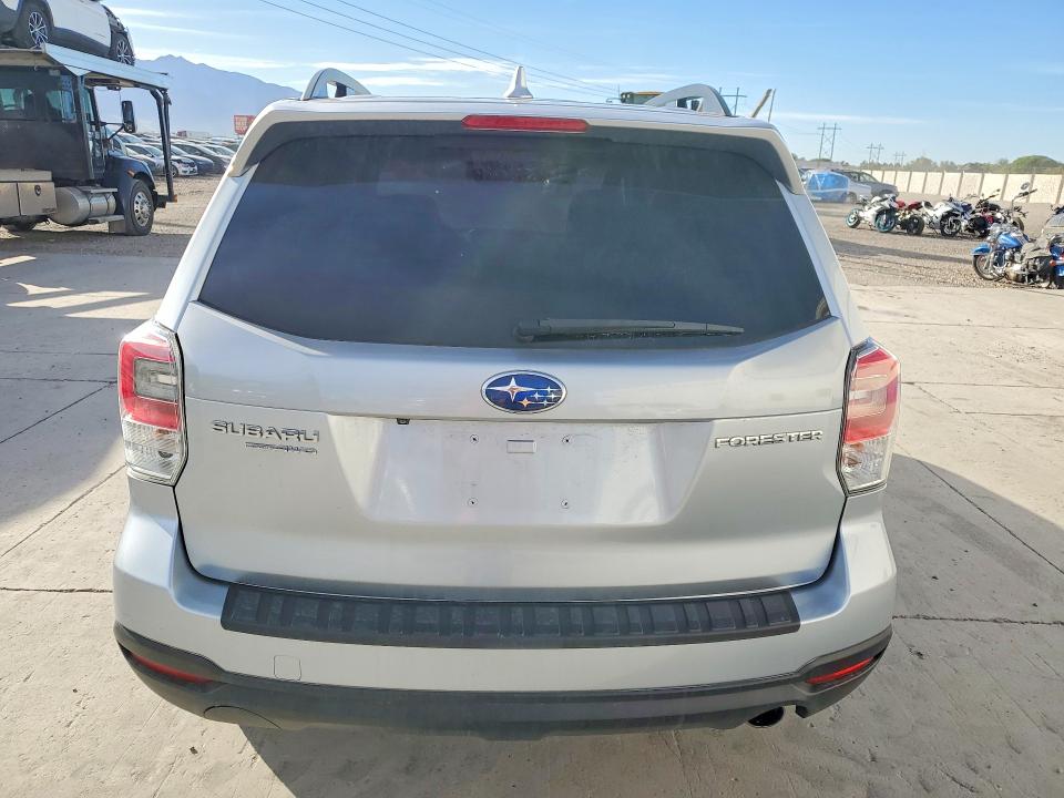 Photo 6 from auction – 2018 SUBARU FORESTER with VIN JF2SJAJC6JH460384