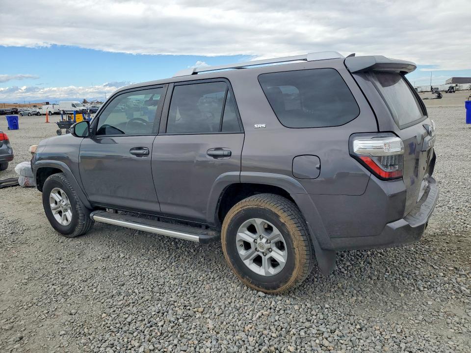 Photo 2 from auction – 2014 TOYOTA 4RUNNER with VIN JTEBU5JR1E5183230
