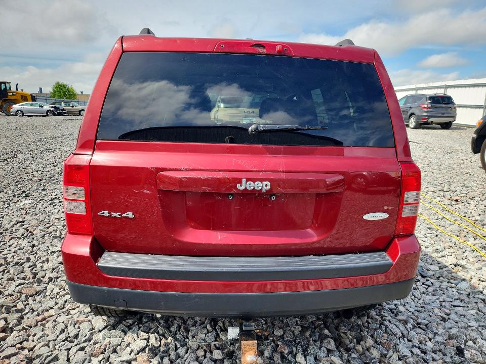 Photo 6 from auction – 2017 JEEP PATRIOT with VIN 1C4NJRFB5HD174196
