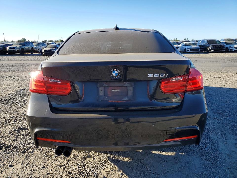 Photo 6 from auction – 2014 BMW 328 with VIN WBA3A5C52EF604584