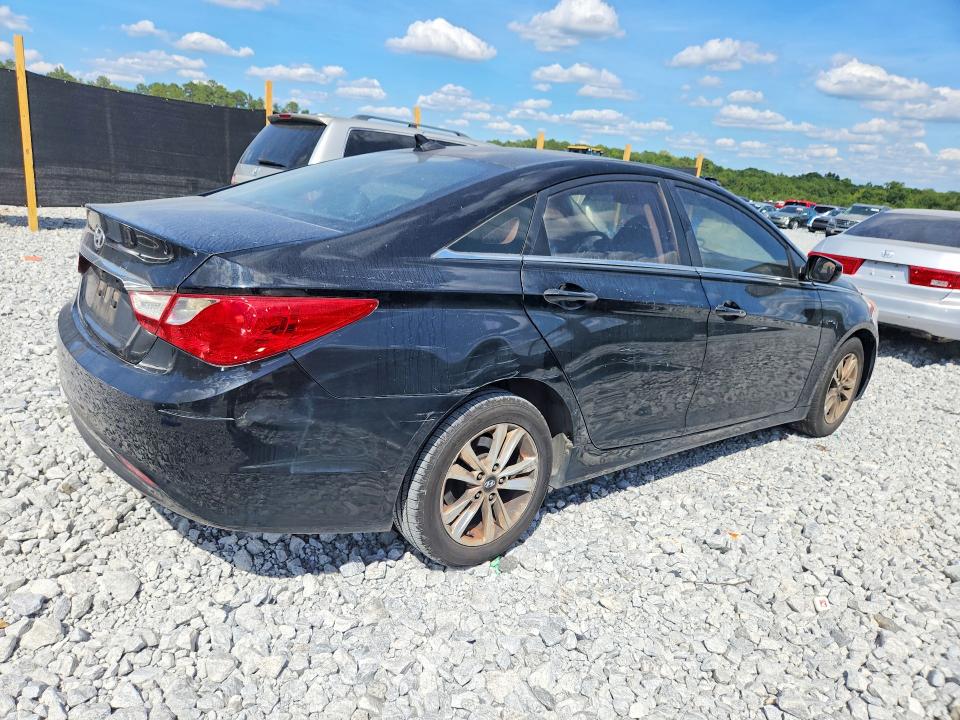 Photo 3 from auction – 2011 HYUNDAI SONATA with VIN 5NPEB4AC8BH014797