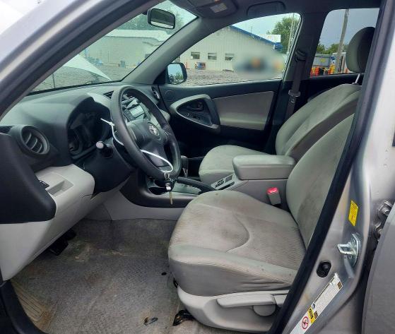 Photo 7 from auction – 2010 TOYOTA RAV4 with VIN JTMZF4DV3AD024967