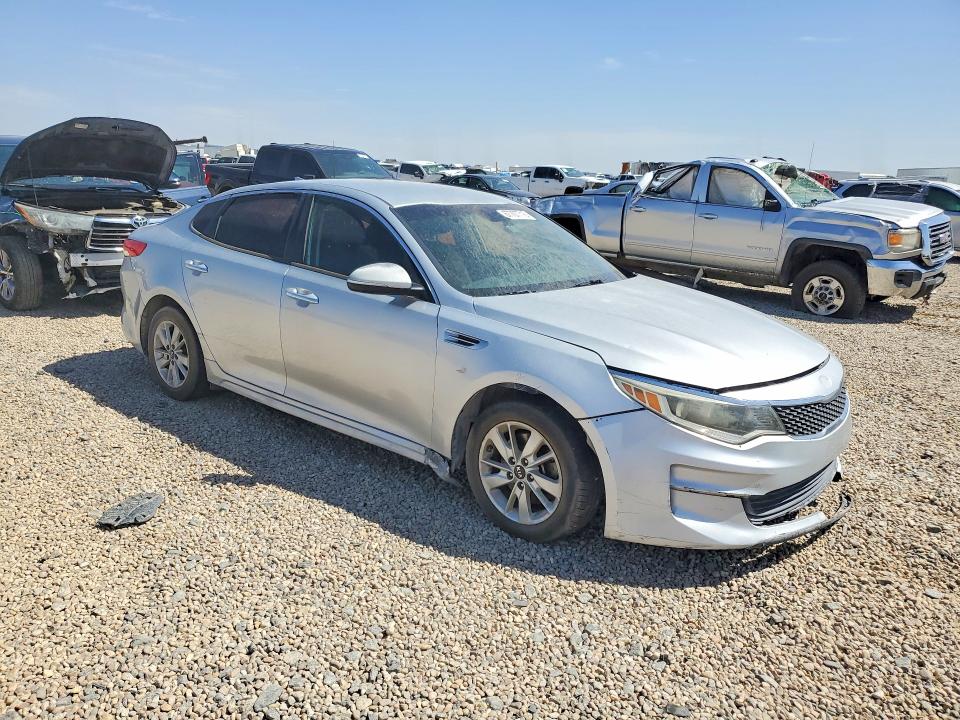 Photo 4 from auction – 2017 KIA OPTIMA with VIN 5XXGT4L31HG134318