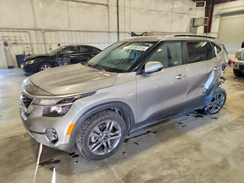 KIA SELTOS 2023 с VIN KNDEUCAA5P7351412 - Снимка от търг