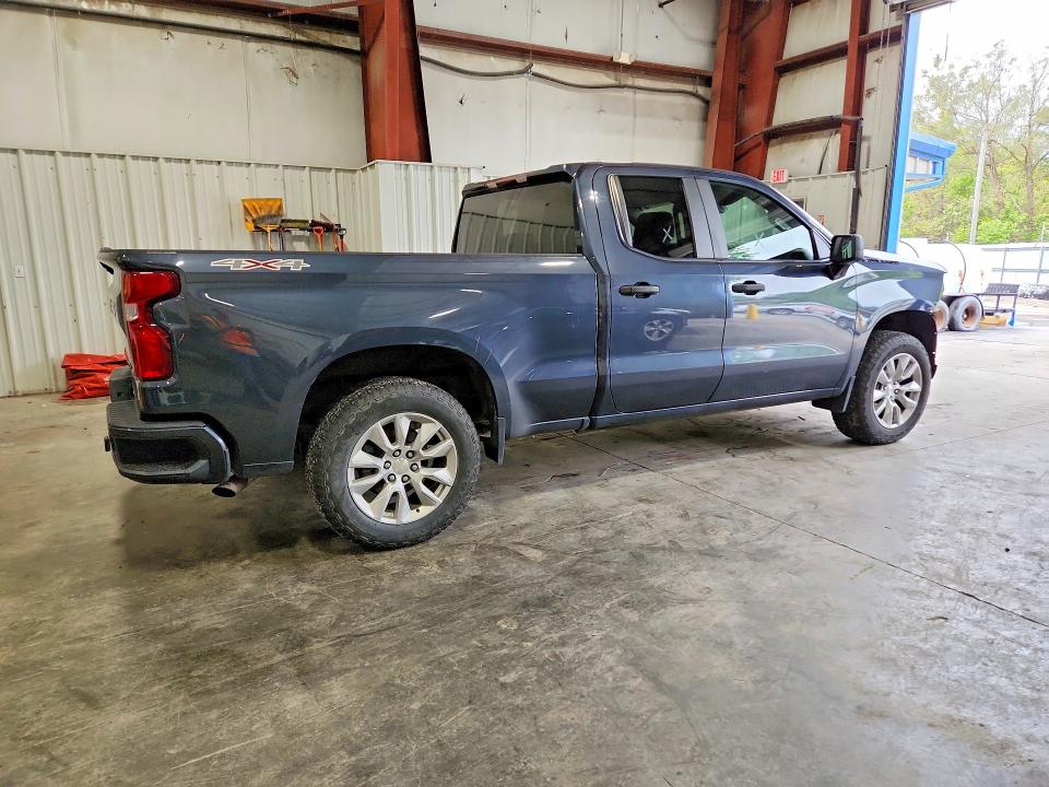 Photo 3 from auction – 2021 CHEVROLET SILVERADO with VIN 1GCRYBEK2MZ369126