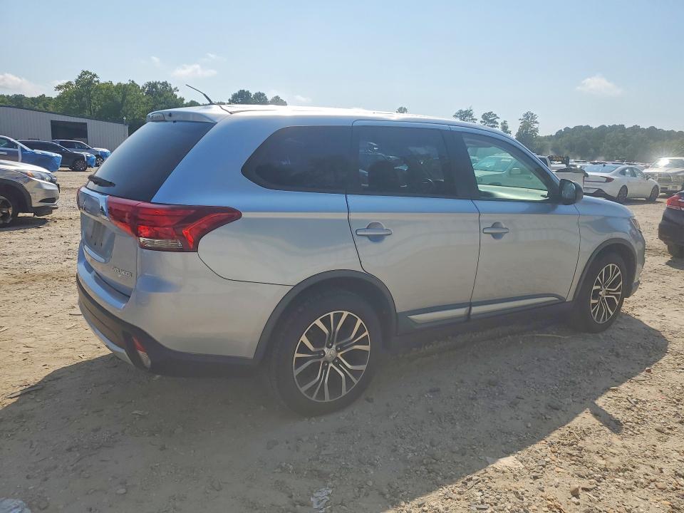 Photo 3 from auction – 2016 MITSUBISHI OUTLANDER with VIN JA4AD2A39GZ019773