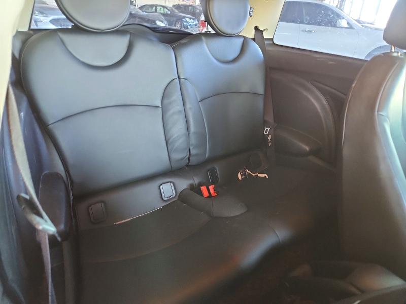 Foto 10 de la subasta – 2011 MINI COOPER con VIN WMWSU3C50BT094983