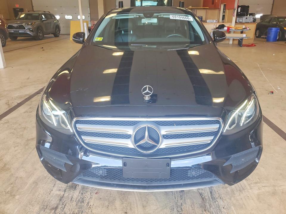 Photo 5 from auction – 2018 MERCEDES-BENZ E with VIN WDDZF4KB7JA369709
