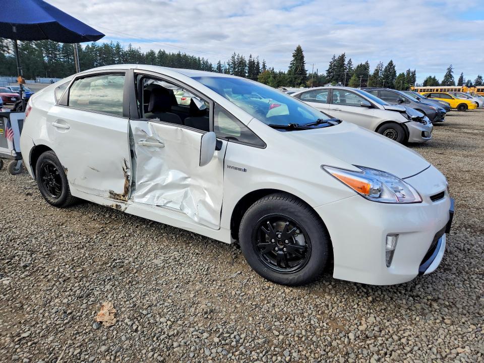 Zdjęcie 4 z aukcji – 2015 TOYOTA PRIUS z VIN JTDKN3DU2F1884048