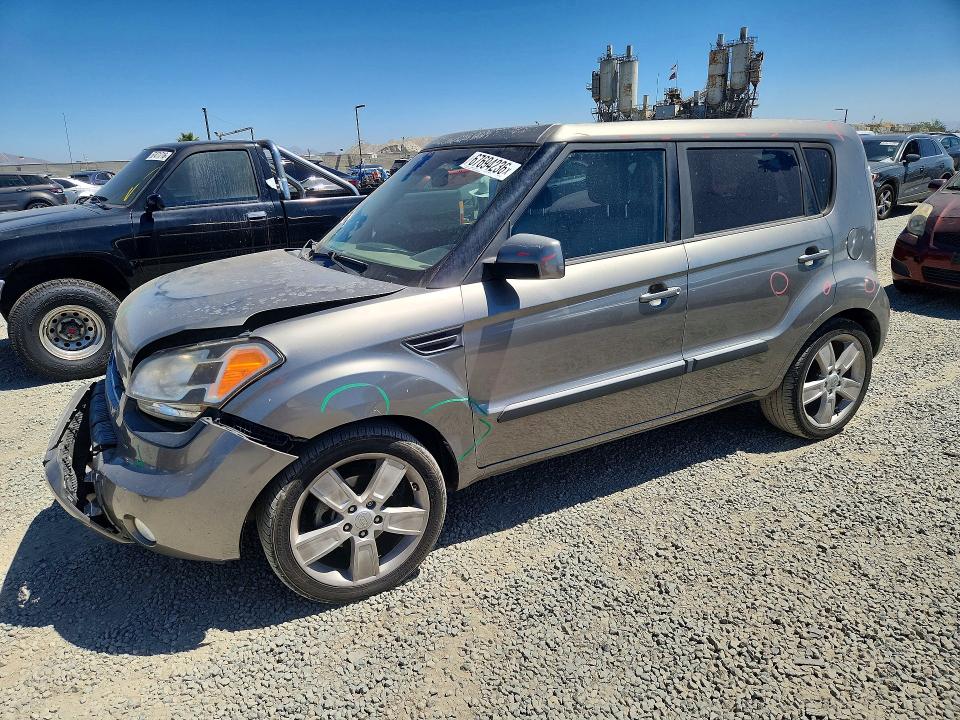 KIA SOUL 2011 with VIN KNDJT2A21B7278875 - Photo from auction