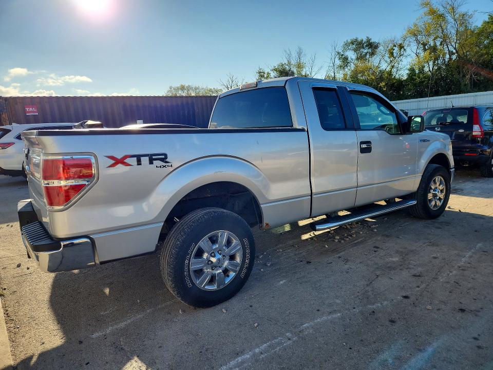 Foto 3 de la subasta – 2010 FORD F150 con VIN 1FTEX1E87AFC98700