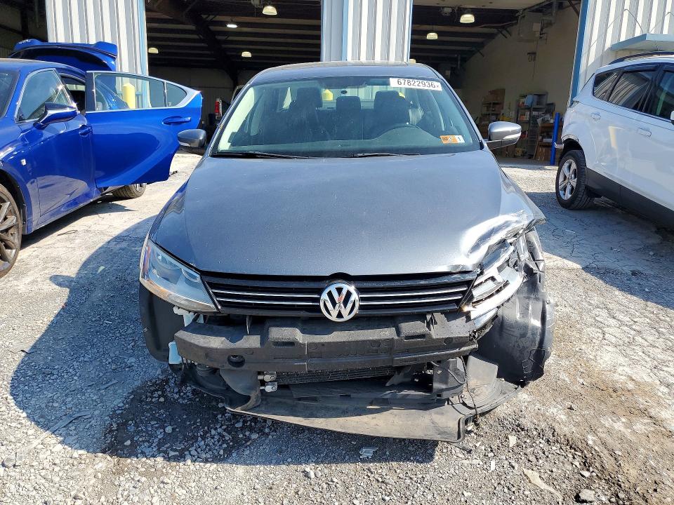 Photo 5 from auction – 2014 VOLKSWAGEN JETTA with VIN 3VWLL7AJ8EM321533