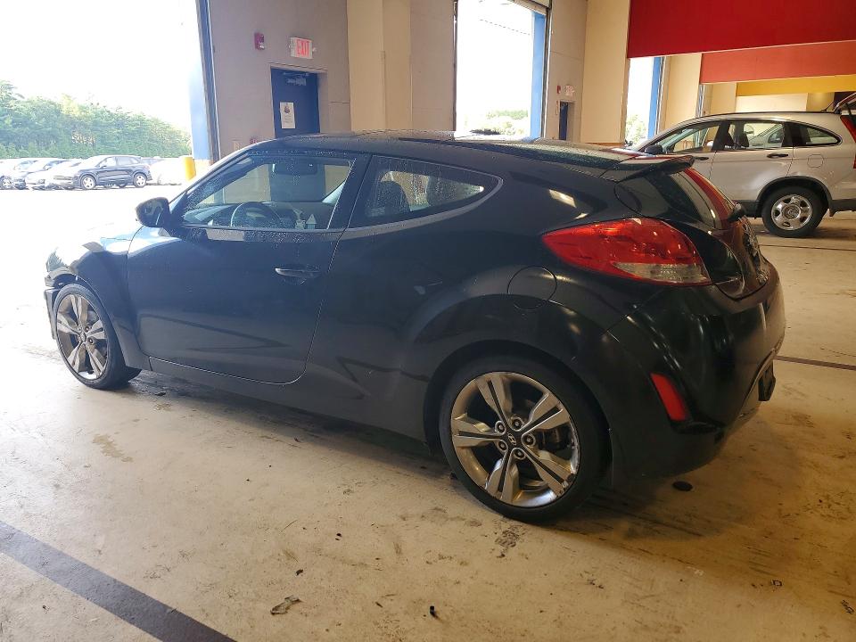 Снимка 2 от търг – 2016 HYUNDAI VELOSTER с VIN KMHTC6AD2GU295903