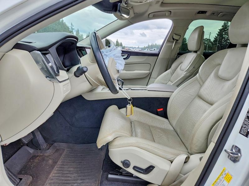 Foto 7 de la subasta – 2018 VOLVO XC60 con VIN YV4A22RL0J1035461
