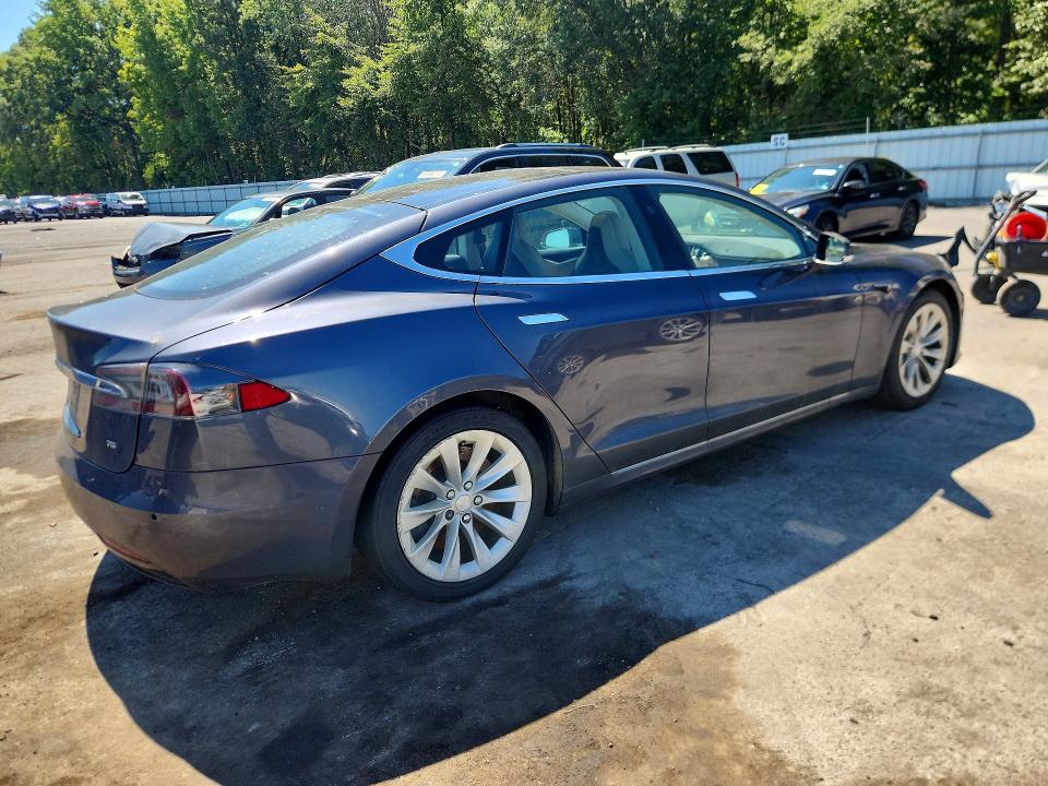 Photo 3 from auction – 2017 TESLA MODEL S with VIN 5YJSA1E17HF198280