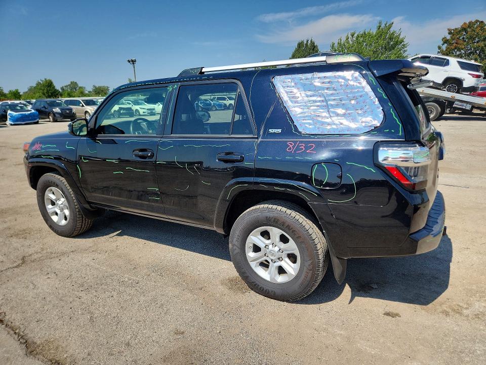Photo 2 from auction – 2020 TOYOTA 4RUNNER with VIN JTEBU5JR3L5742306