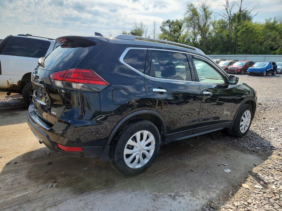 Photo 3 from auction – 2017 NISSAN ROGUE with VIN JN8AT2MVXHW022372