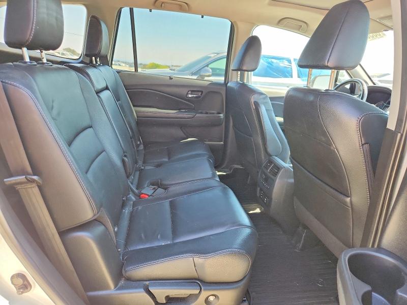 Photo 11 from auction – 2017 HONDA PILOT with VIN 5FNYF5H91HB005416
