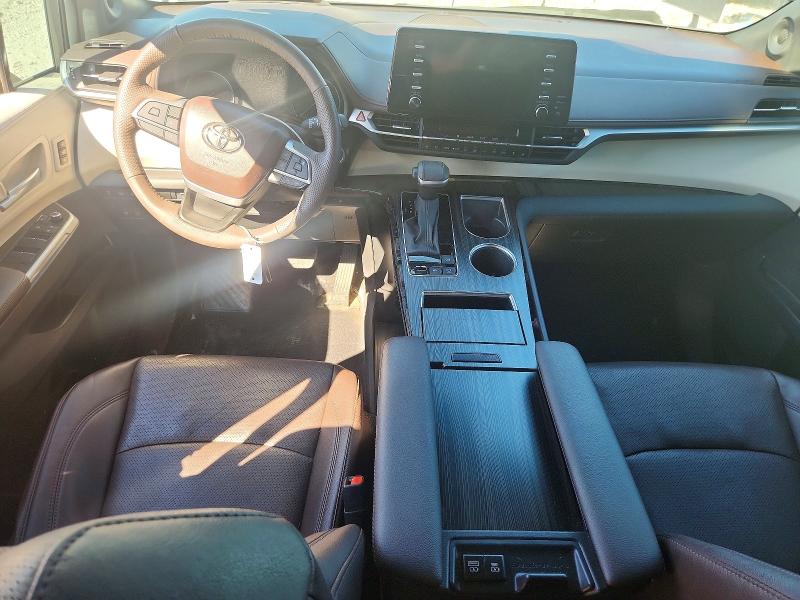 Photo 8 from auction – 2024 TOYOTA SIENNA with VIN 5TDERKEC3RS187402