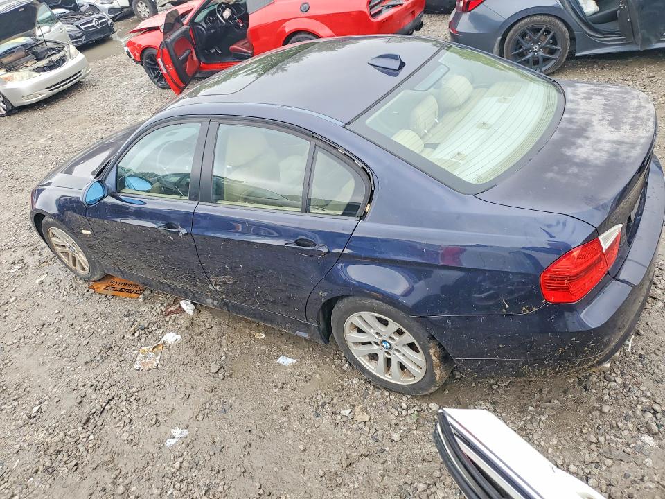 Zdjęcie 2 z aukcji – 2007 BMW 328 z VIN WBAVA375X7NL16618