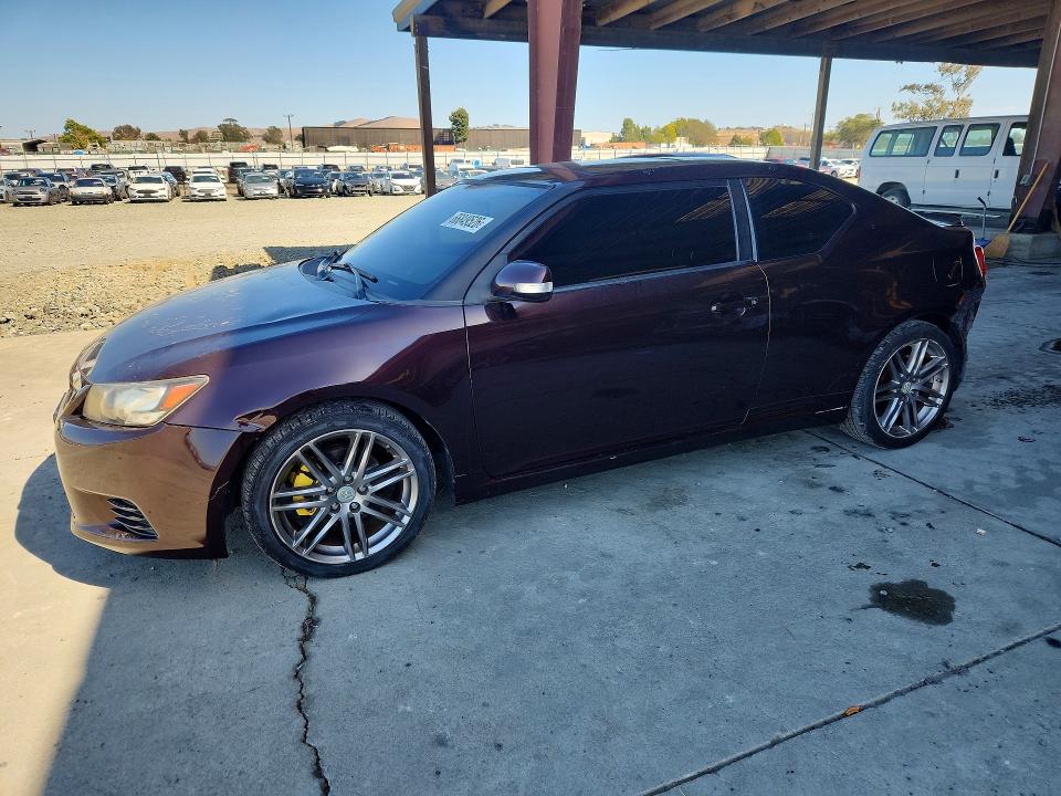 SCION TC 2011 с VIN JTKJF5C70B3017383 - Фото с аукциона