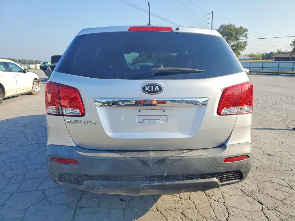 Zdjęcie 6 z aukcji – 2012 KIA SORENTO z VIN 5XYKT3A17CG228908