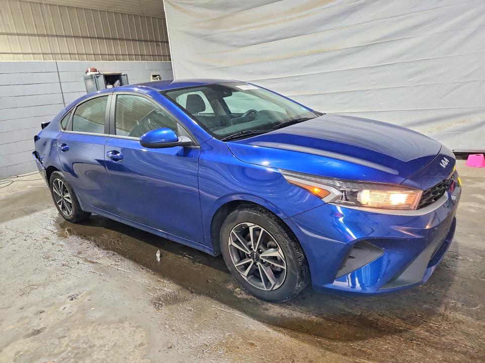 Foto 4 de la subasta – 2023 KIA FORTE con VIN 3KPF24AD2PE661978