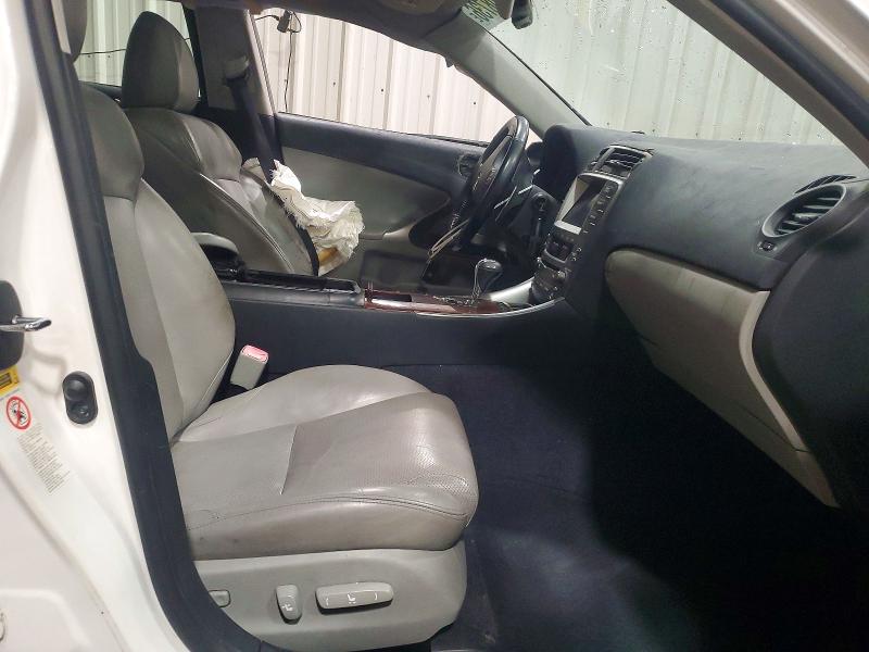 Снимка 7 от търг – 2007 LEXUS IS с VIN JTHCK262272011655