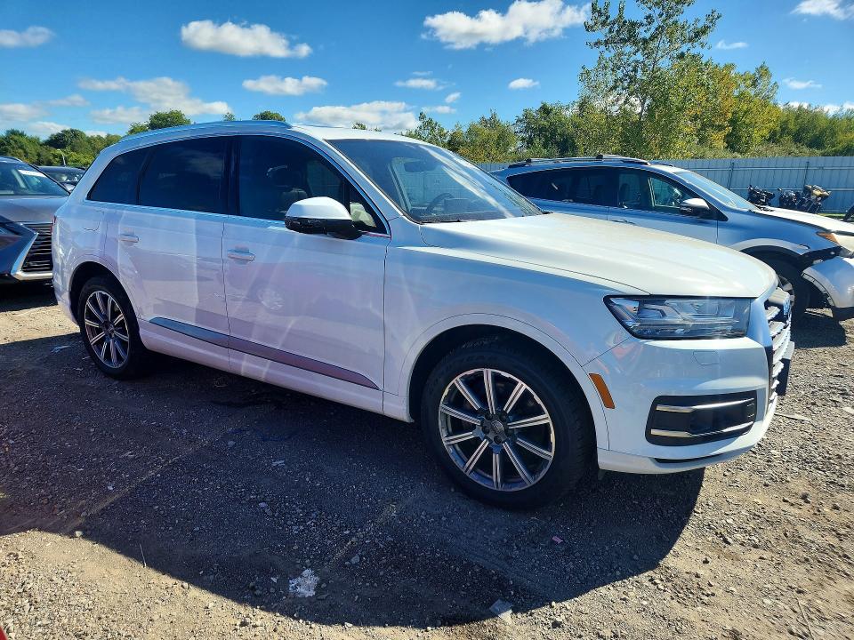 Photo 4 from auction – 2017 AUDI Q7 with VIN WA1VAAF71HD043774