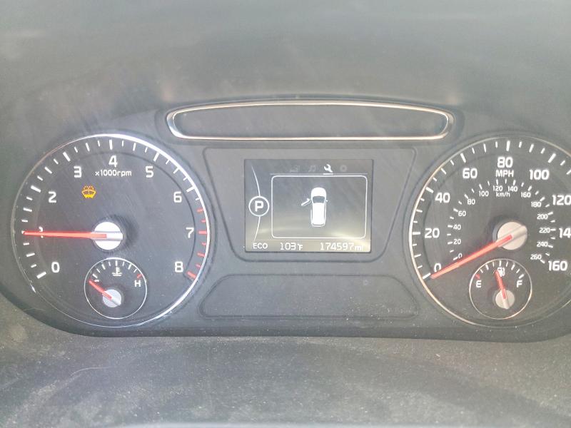 Photo 9 from auction – 2016 KIA SORENTO with VIN 5XYPG4A33GG130885