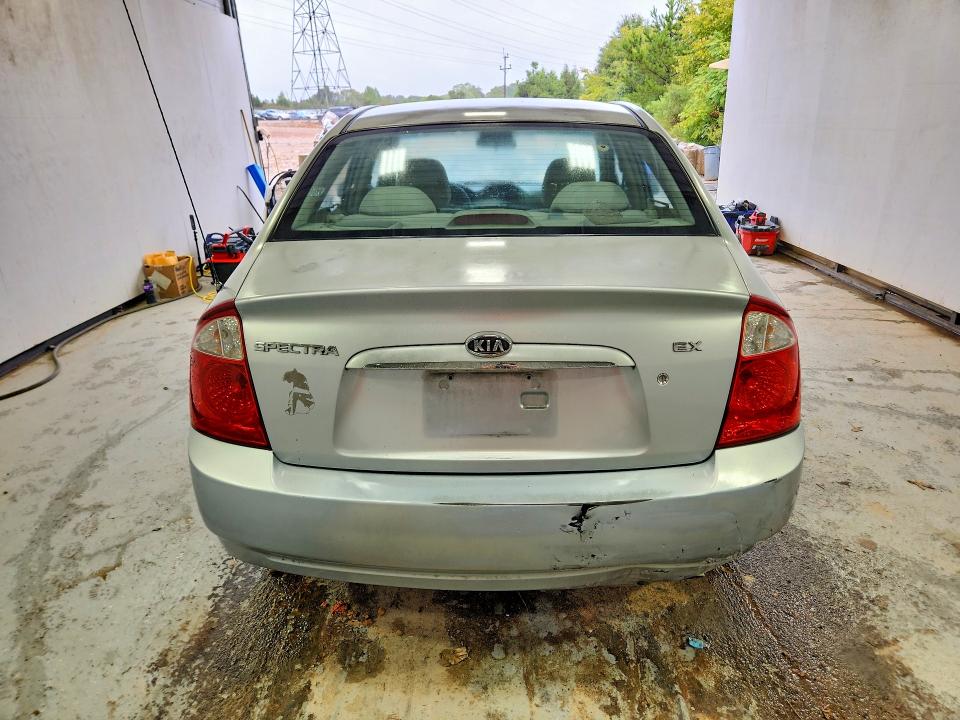 Zdjęcie 6 z aukcji – 2005 KIA SPECTRA z VIN KNAFE121955130731