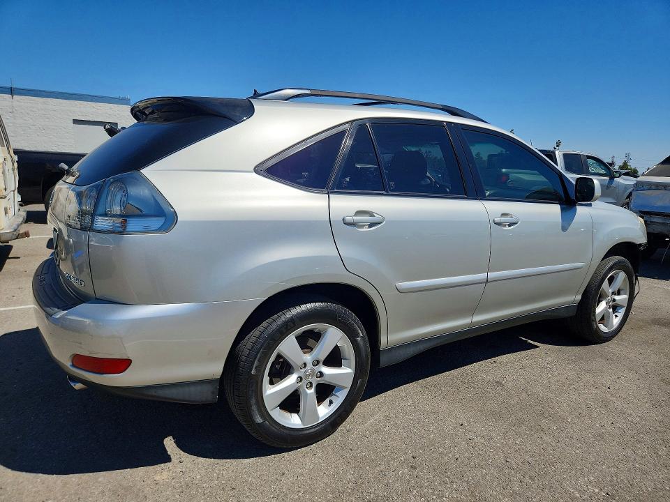 Photo 3 from auction – 2005 LEXUS RX with VIN JTJGA31U850053712