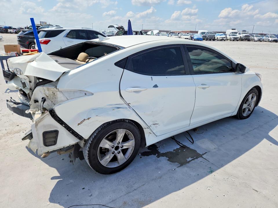 Photo 3 from auction – 2011 HYUNDAI ELANTRA with VIN 5NPDH4AE7BH045163