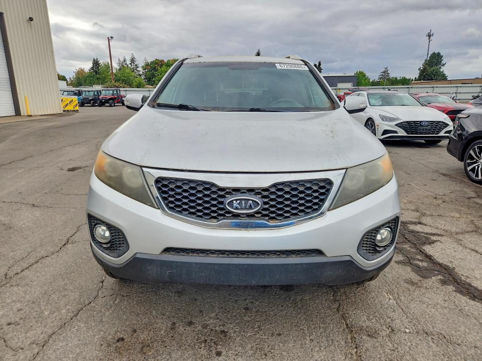 Photo 5 from auction – 2011 KIA SORENTO with VIN 5XYKT4A26BG151123