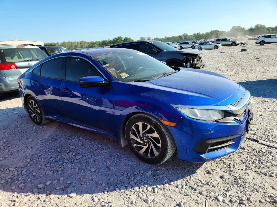 Photo 4 from auction – 2018 HONDA CIVIC with VIN 19XFC2F79JE043990