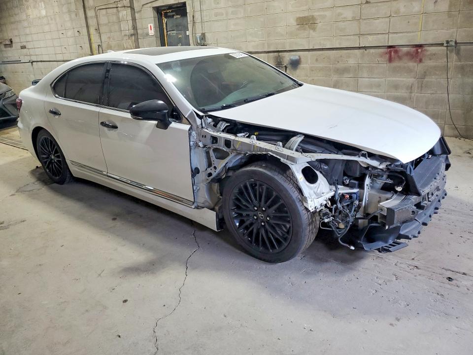 Photo 4 from auction – 2015 LEXUS LS with VIN JTHCL5EF2F5023627