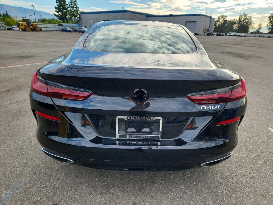 Foto 6 de la subasta – 2021 BMW 840I con VIN WBAAE2C07MCF46554