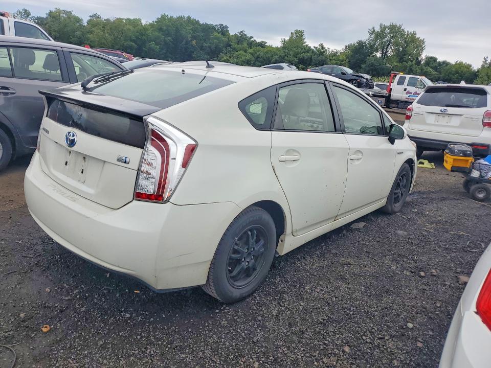 صورة رقم 3 من المزاد - 2015 TOYOTA PRIUS مع VIN JTDKN3DU8F0471699