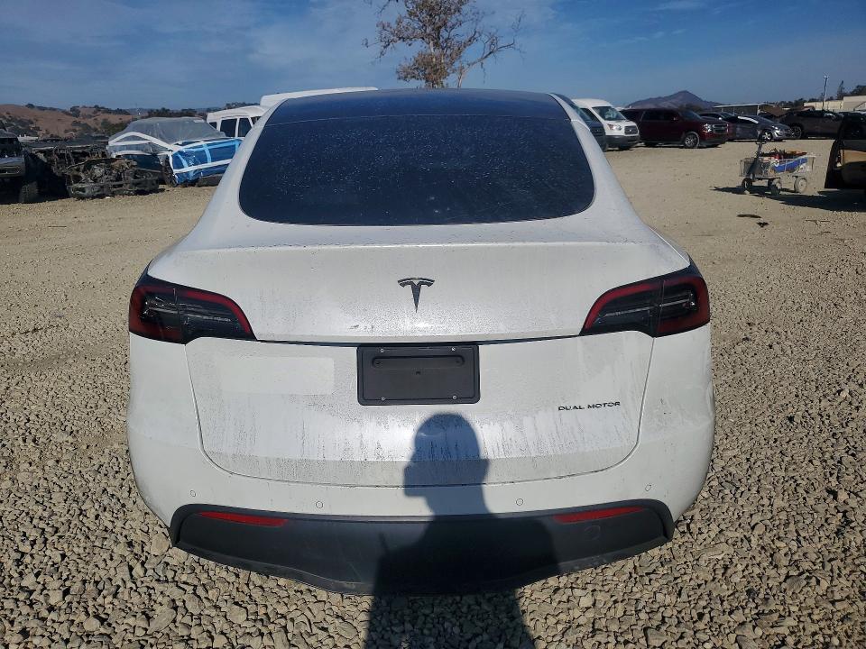 Снимка 6 от търг – 2021 TESLA MODEL Y с VIN 5YJYGAEE1MF212261