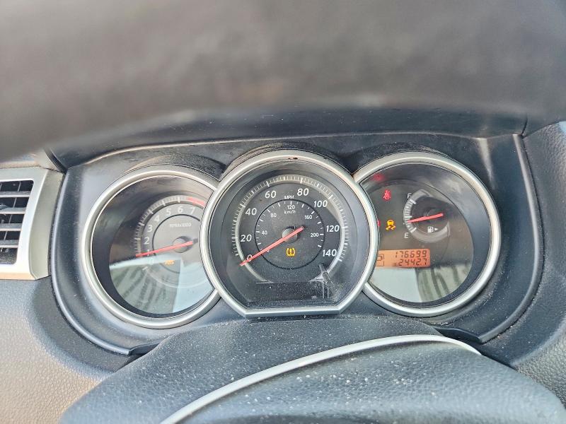 Снимка 9 от търг – 2011 NISSAN VERSA с VIN 3N1BC1CP0BL402656