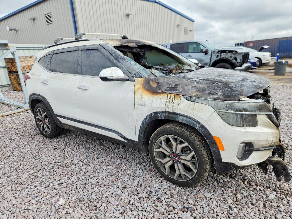 Photo 4 from auction – 2022 KIA SELTOS with VIN KNDETCA28N7238773
