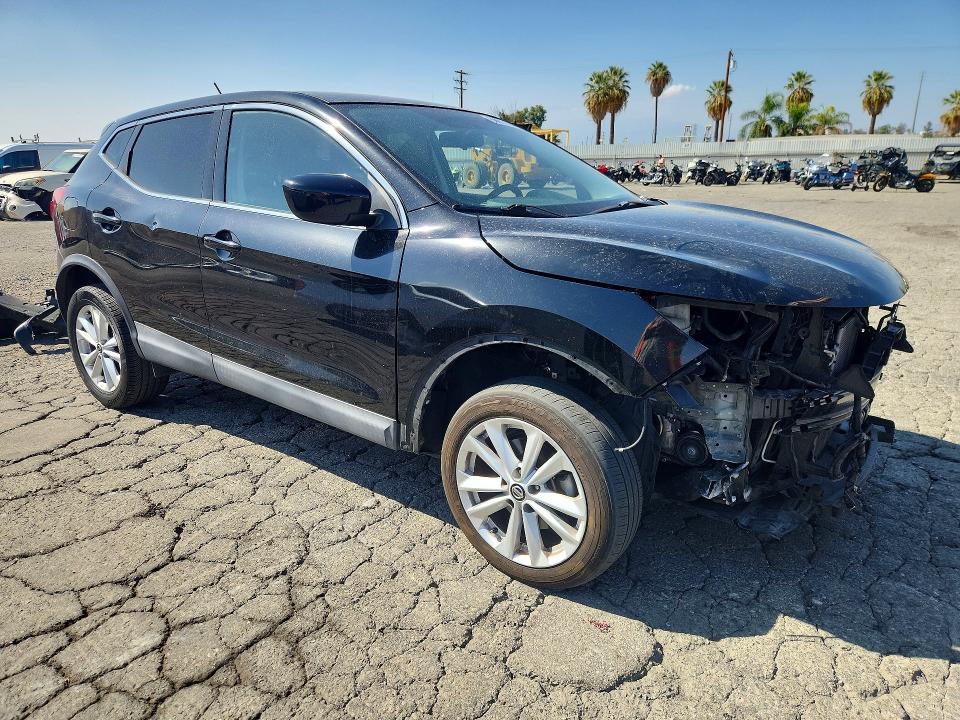 Снимка 4 от търг – 2019 NISSAN ROGUE SPORT с VIN JN1BJ1CP7KW521529