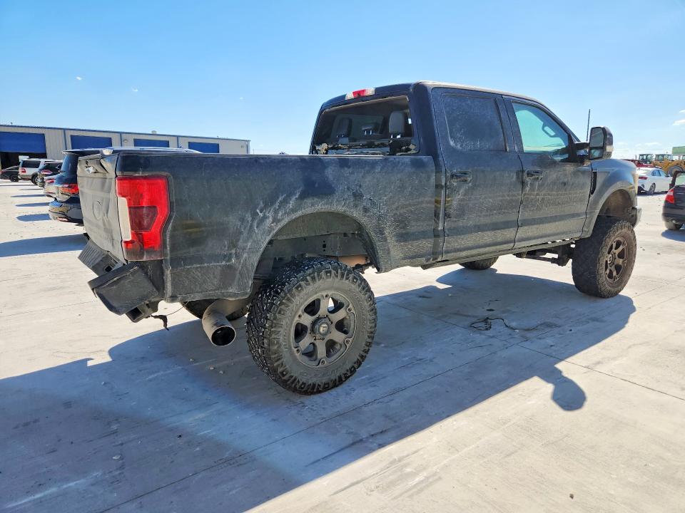 Photo 3 from auction – 2017 FORD F250 with VIN 1FT7W2BTXHEF35299