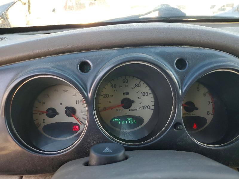 Photo 9 from auction – 2002 CHRYSLER PT CRUISER with VIN 3C4FY58B62T328812